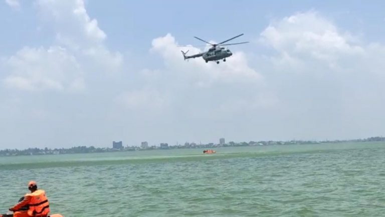 बाढ़ से बचाव के लिए गोरखपुर में तैयारी तेज, हेलीकॉप्टर के साथ मशक्‍कत करेगी एयरफोर्स की टीम