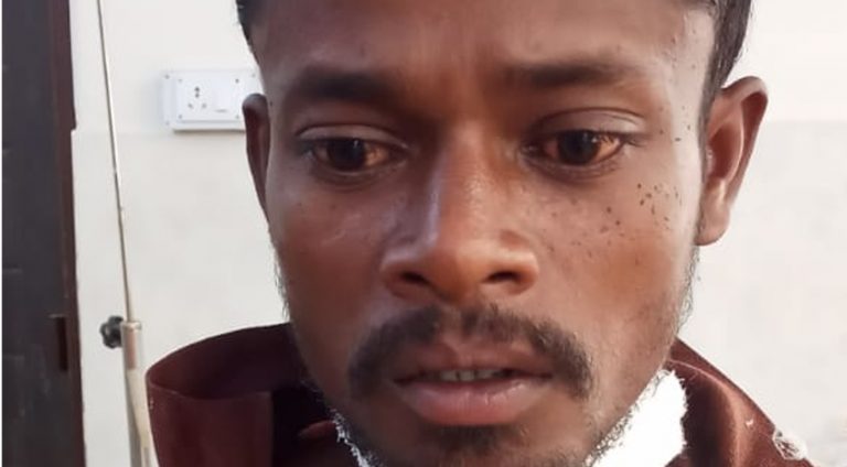 खून से लथपथ युवक ने पुलिस से कहा, गांव वालों ने मेरी पत्नी का सामूहिक बलात्कार किया, परिवार के 9 लोगों का किया नरसंहार…