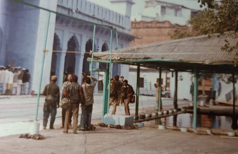 Gyanvapi Dispute: बरसों पुरानी किताबों में पन्‍ना पत्‍थर से बने शिवलिंंग का है जिक्र, देखें Photos