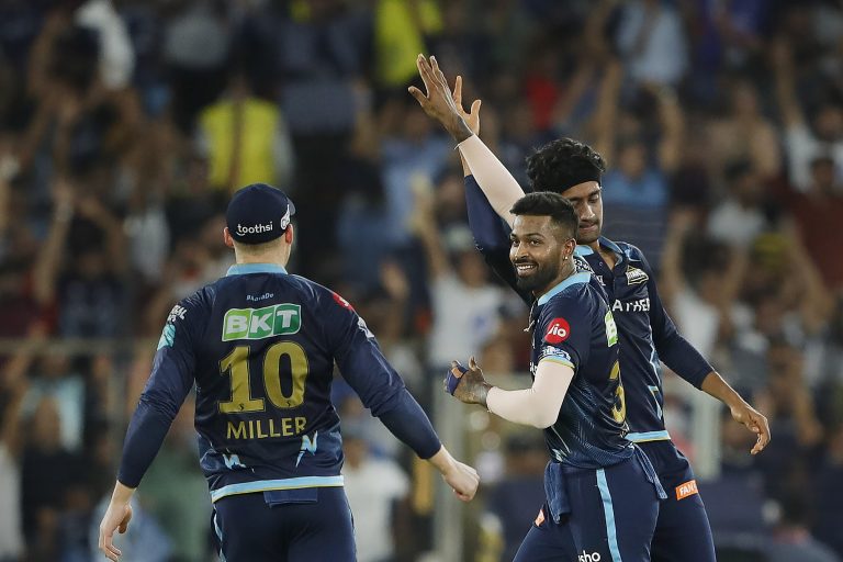 IPL 2022 Points Table: प्लेऑफ में पहुंची गुजरात टाइटंस, तीन स्थानों के लिए इन टीमों के बीच कड़ी टक्कर