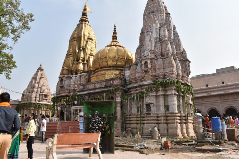 काशी विश्वनाथ धाम में मंदिर से लेकर प्रांगण तक का बदलेगा स्वरूप, लोकार्पण से पहले तैयारियां जोरों पर