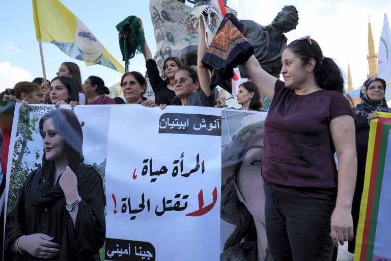 Iran Hijab Protest : ईरान में विरोध प्रदर्शन तेज, सोशल मीडिया पर रोक, नौ की मौत