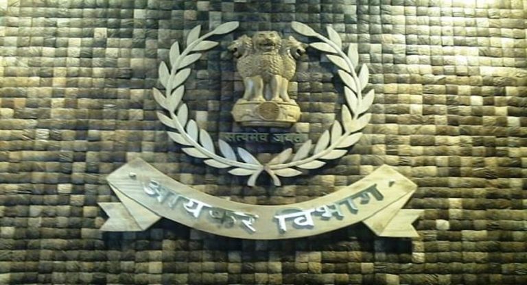 गुजरात के हीरा कारोबारी के 23 ठिकानों पर आयकर का छापा, 500 करोड़ रुपये से अधिक की हेराफेरी का खुलासा