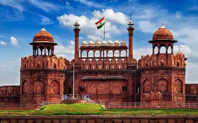 Independence Day event at Red Fort: दिल्ली के लाल किले पर स्वतंत्रता दिवस का खास न्यौता पाने वाले ये दंपत्ति कौन हैं? जानिए उनकी दिलचस्प कहानी!