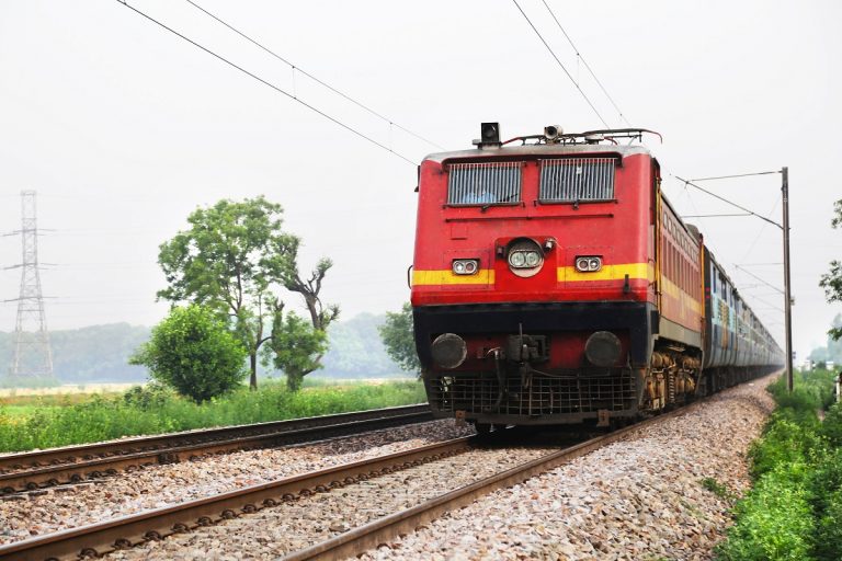 Trains Cancelled: पूमरे की छह ट्रेनें रद्द, आठ के मार्ग बदले, देखें लिस्ट