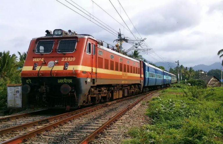 Train Cancelled: प्रयागराज मंडल की कई ट्रेनें निरस्त, चुर्क स्टेशन पर कार्य के चलते लिया गया फैसला