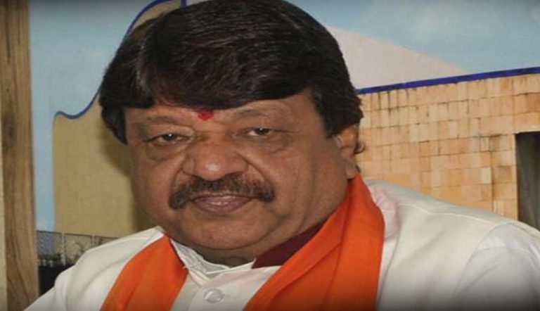बंगाल में भाजपा नेताओं को राहत कार्य करने से रोकने पर बिफरे विजयवर्गीय, कहा- प्रजातंत्र की हत्या कर रही हैं ममता