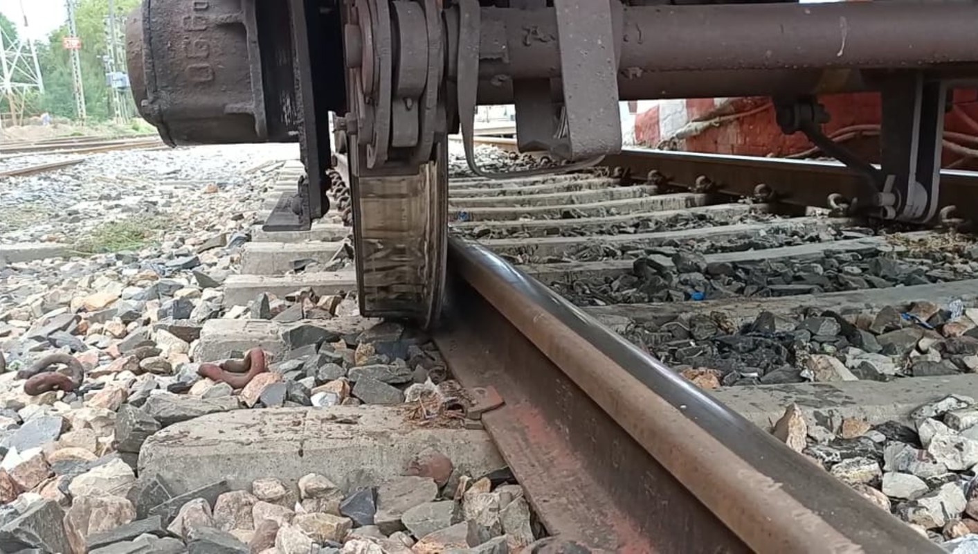 Goods Train Derail in Jharkhand