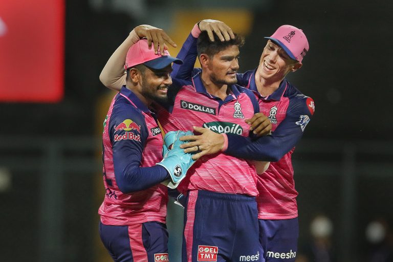Kuldeep Sen: सैलून की दुकान से IPL 2022 तक का सफर, नाई के बेटे ने डेब्यू मैच में किया कमाल