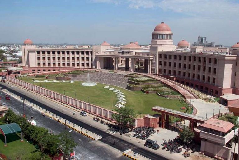 UP News: रायबरेली-प्रयागराज मार्ग का काम धीमी गति से होने पर हाईकोर्ट नाराज, NHRI से पूछा- कब तक होगा पूरा