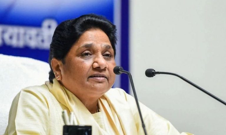 UP: बसपा सोशल इंजीनियरिंग छोड़ पुराने ट्रैक पर लौटी, जानें मायावती का निकाय और लोकसभा चुनाव का प्लान