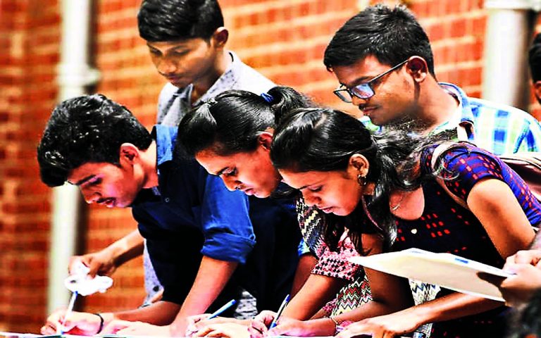 PM Vidyalakshmi Scheme 2024 : मेधावी छात्रों को मिलेगी आसान लोन की सुविधा