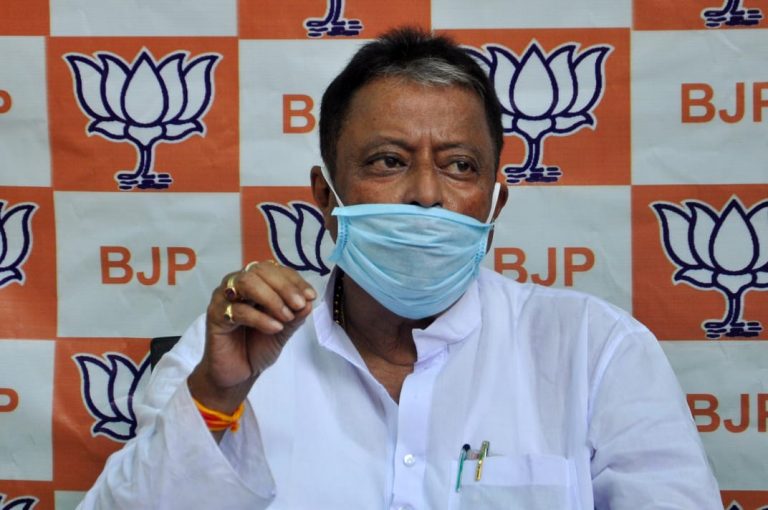 बंगाल में कोरोना से मुकाबला को लेकर मुकुल राय का आरोप, कहा- कंटेनमेंट जोन की परिभाषा बदल दे रही है सरकार