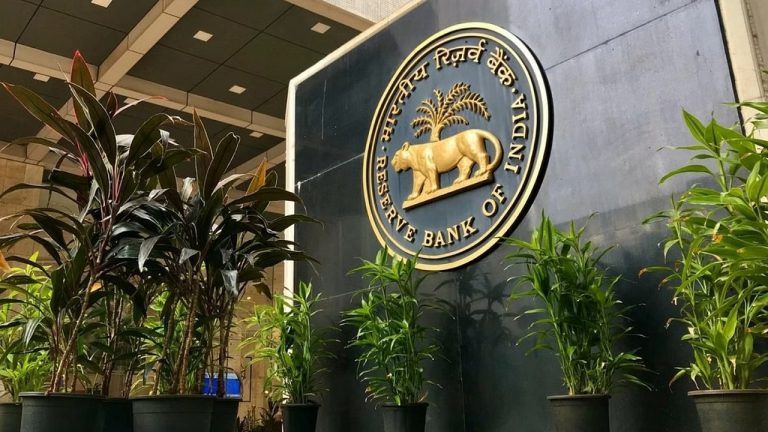 EXPLAINER: डिजिटल लेंडिंग को लेकर आरबीआई के नए नॉर्म्स से ग्राहकों को जानिए कैसे मिलेगी सुरक्षा