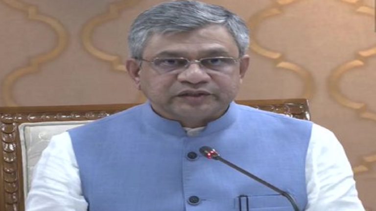 Railway : कश्मीर को मिलेगा रेलवे का तोहफा, जल्द चलेंगी वादियों मे ट्रेन