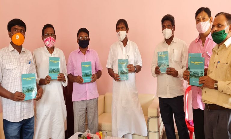 डाॅ जीपी रजवार ने ‘विलेज एडमिनिस्ट्रेशन इन दी कोल्हान’ पुस्तक में समेटी कोल्हान के गांवों की पारंपरिक शासन व्यवस्था