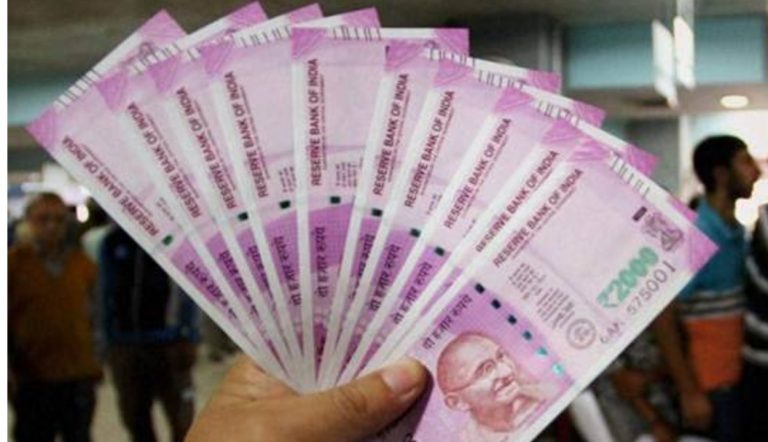 न्यू लेबर कोड जल्द लागू करेगी सरकार, 1 अक्टूबर से घटेगी सैलरी लेकिन ग्रेच्युटी और PF से होगा फायदा, जानिए कैसे