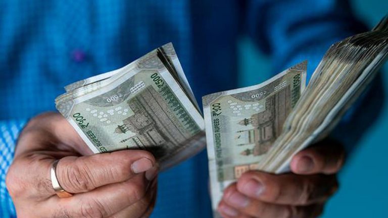 Post Office: छोटी बजत योजनाओं में ज्यादा मुनाफा, इन स्कीमों पर बढ़ा ब्याज दर, जानें कितना मिलेगा रिटर्न
