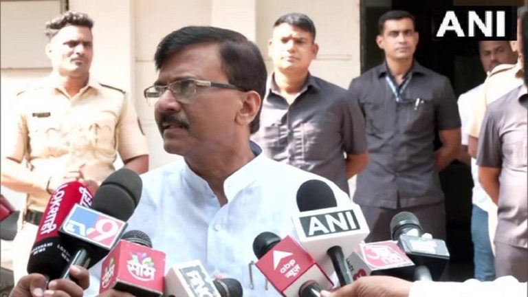 INS Vikrant Funds Scam: संजय राउत का किरीट सोमैया और उनके बेटे पर बड़ा हमला, बोले- दोनों ठग कहां हैं?