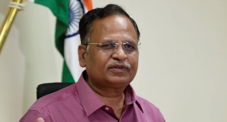 Delhi: मोहल्ला क्लीनिक को लेकर आप और भाजपा सरकार में बढ़ी तकरार