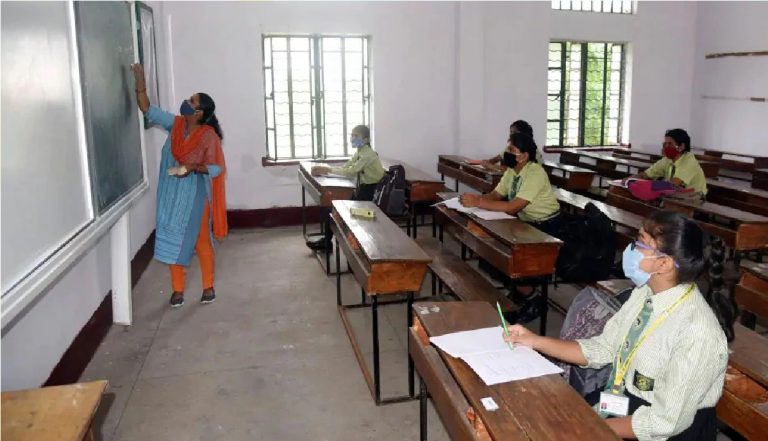 School Reopen In Bihar : अगले सप्ताह खुलेंगे सभी स्कूल, ऑफलाइन होगी पढ़ाई, कोविड प्रोटोकॉल का करना होगा पालन