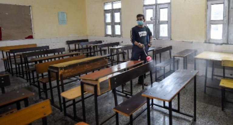 Delhi School Reopen: 7 फरवरी से खुलेंगे स्‍कूल, बच्‍चों को भेजने से पहले जान लें ये बात