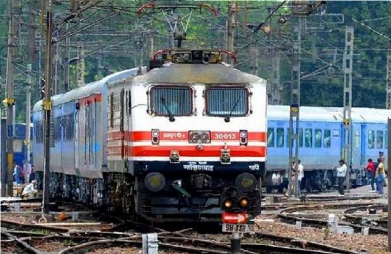 IRCTC/Indian Railways: बिहार-बंगाल की यात्रा करनेवाले यात्रियों के लिए अच्छी खबर, अब 31 दिसंबर तक चलेंगी ये ट्रेन, देखें लिस्ट