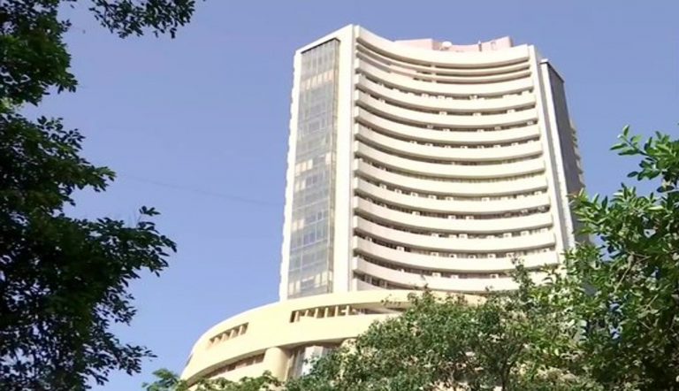 Share Market: गुड फ्राइडे पर बंद रहेगा शेयर बाजार, जानें अप्रैल में कितने दिन होगी छुट्टी