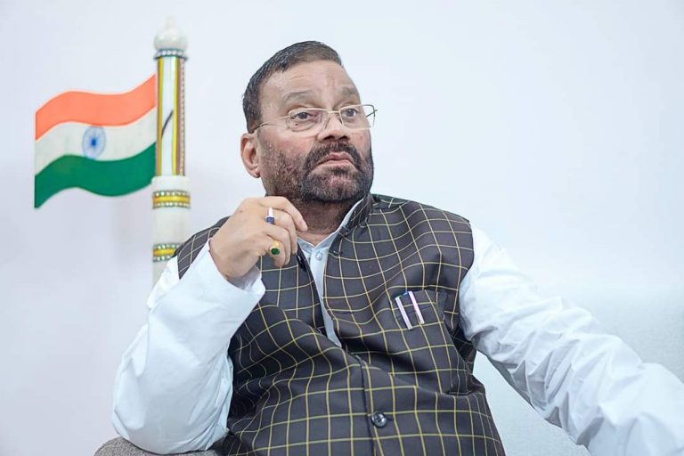 स्वामी प्रसाद मौर्य ने अब किसे कहा आतंकवादी, महाशैतान और जल्लाद..!