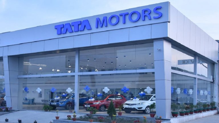 Tata की हैचबैक और एसयूवी कारों ने लूट लिया बाजार! विदेशों में भी मचा रही हैं धमाल