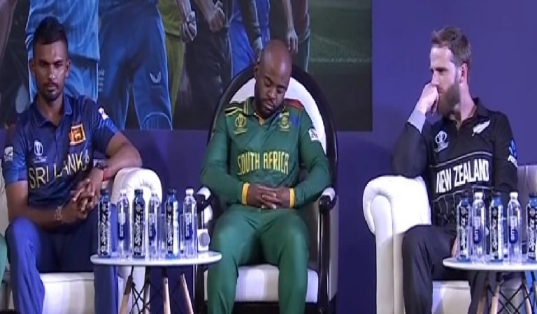 World Cup 2023: कैप्टंस मीट में सोते नजर आये दक्षिण अफ्रीकी कप्तान तेंबा बावुमा, वीडियो वायरल