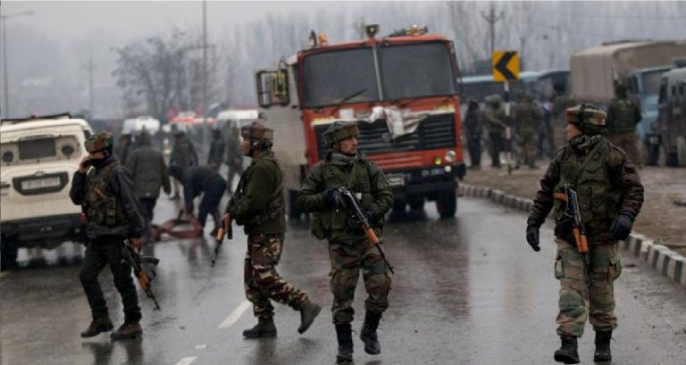 Kulgam News: अलमारी के पीछे बंकर बनाकर बैठे थे आतंकी, सैन्य कार्रवाई में ढेर