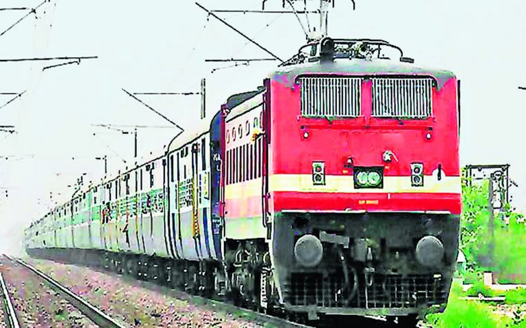 Holi Special Train: होली के बाद चलेगी यह स्पेशल ट्रेन, जानें किन यात्रियों को मिलेगी सुविधा