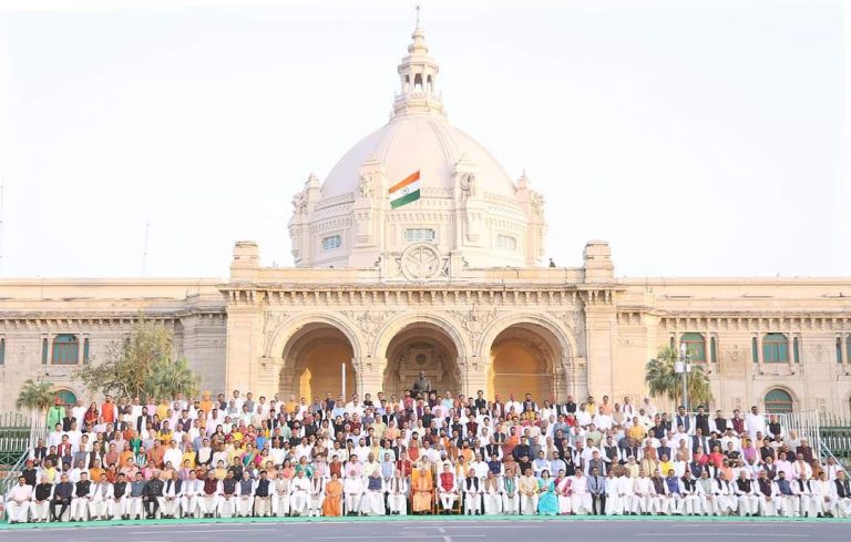महाराष्ट्र की उठापटक से यूपी का विपक्ष अलर्ट, जयंत चौधरी- शिवपाल को लेकर अठावले- राजभर ने कह दी ये बड़ी बात महाराष्ट्र की उठापटक से यूपी का विपक्ष अलर्ट, जयंत चौधरी- शिवपाल को लेकर अठावले- राजभर ने कह दी ये बड़ी बात