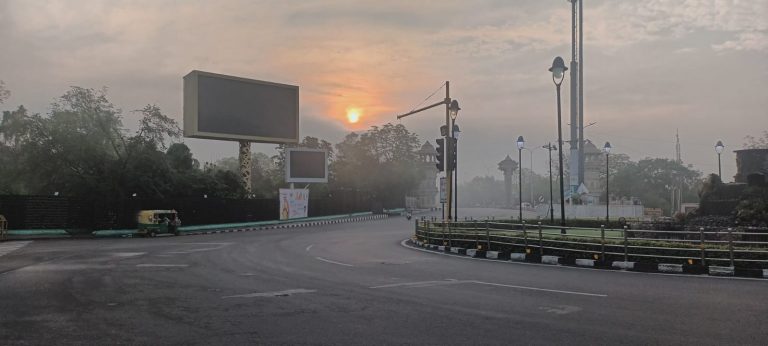UP Weather Update: यूपी में मानसून की रफ्तार हुई धीमी, नमी के कारण उमस में इजाफा, 29 जून से जमकर बरसेंगे बादल