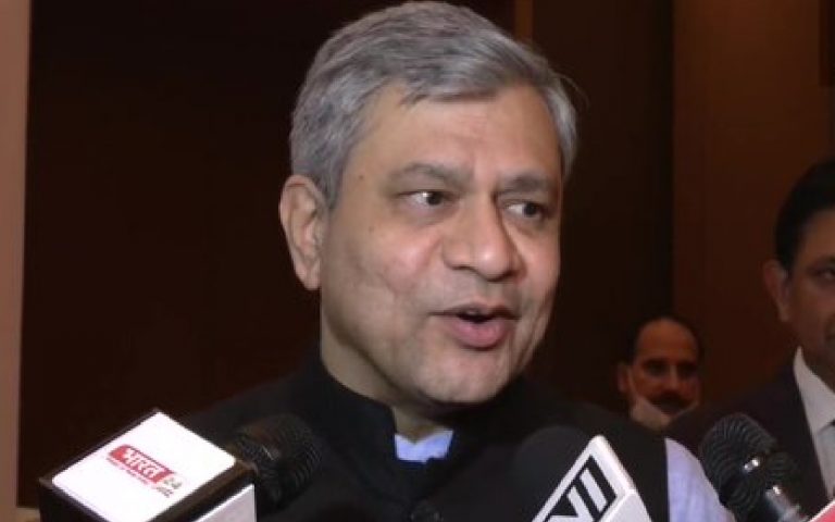 Railway : अश्विनी वैष्णव ने दी खुशखबरी, Kavach 4.0 जल्द होगी शुरू