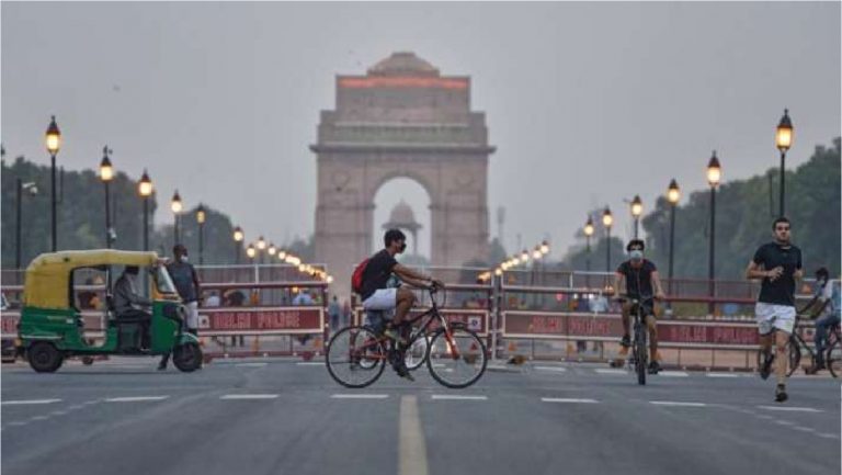 Independence Day: दिल्ली में यातायात नियम में बदलाव, बंद रहेगी मेट्रो की पार्किंग, इन रास्तों से न जाएं बाहर
