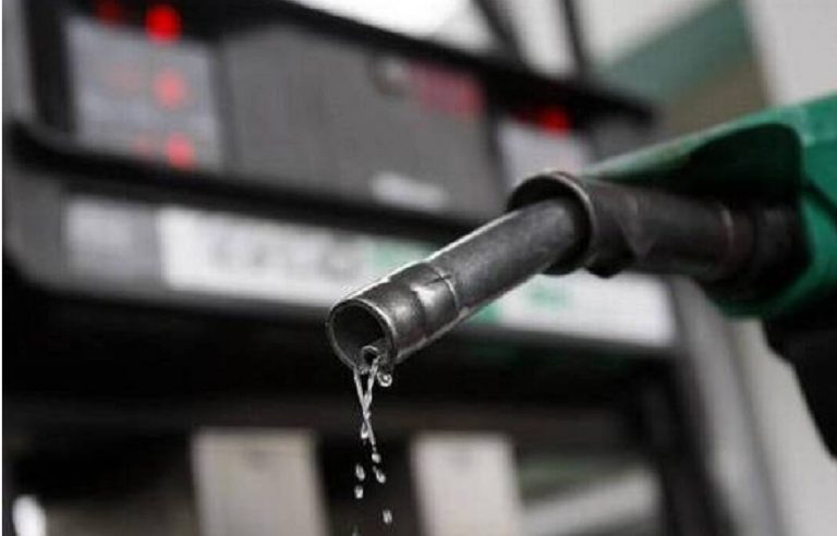 Petrol Diesel Price: UP में पेट्रोल-डीजल के दाम में आज भी राहत, ऐसे चेक करें अपने शहर में तेल का भाव