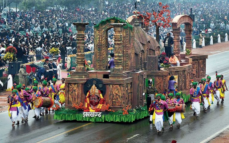 गणतंत्र दिवस : कर्तव्य पथ पर निकलेगी सभी राज्यों की झांकियां! रक्षा मंत्रालय ने MoU किया साइन