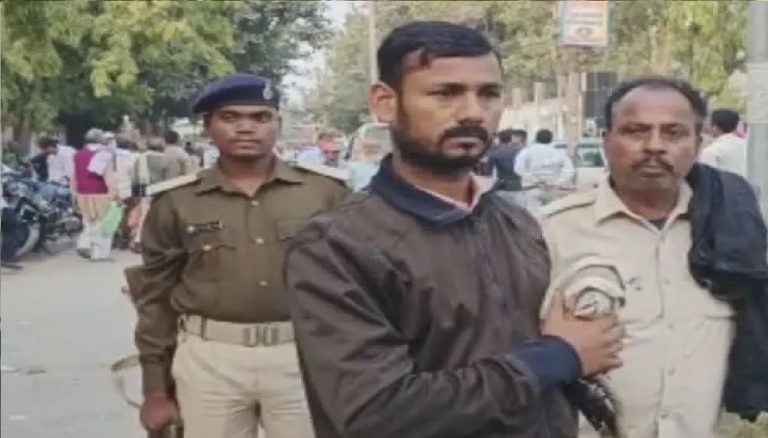 महात्मा गांधी के परपोते तुषार गांधी बोले- 2024 में PM मोदी को हटाना जरूरी, नीतीश कुमार को लेकर कही यह बात