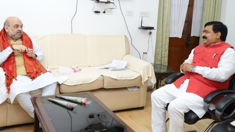 पांच करोड़ रुपये दे दो, नहीं तो परिवार सहित बम से उड़ा देंगे, भाजपा सांसद को फोन पर मिली धमकी