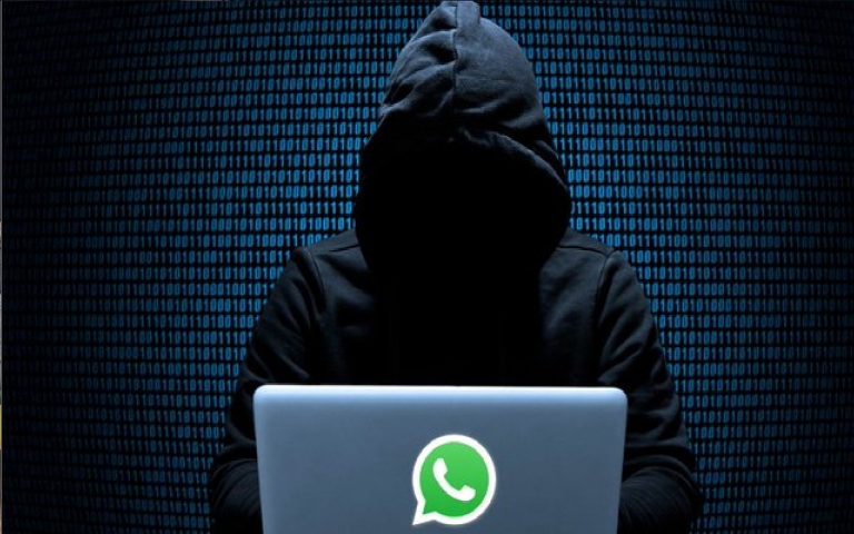 Jamshedpur News: गालूडीह में WhatsApp ग्रुप पर लॉटरी चलाने वाला गिरफ्तार, 20 लाख रुपये व 2000 टिकट जब्त