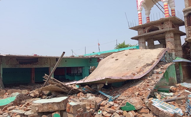 बिहार के मदरसा में बम विस्फोट, इमाम की मौत, मलवे से मिले चौंकाने वाले सामान, जमींदोज मदरसे की जानें कहानी…