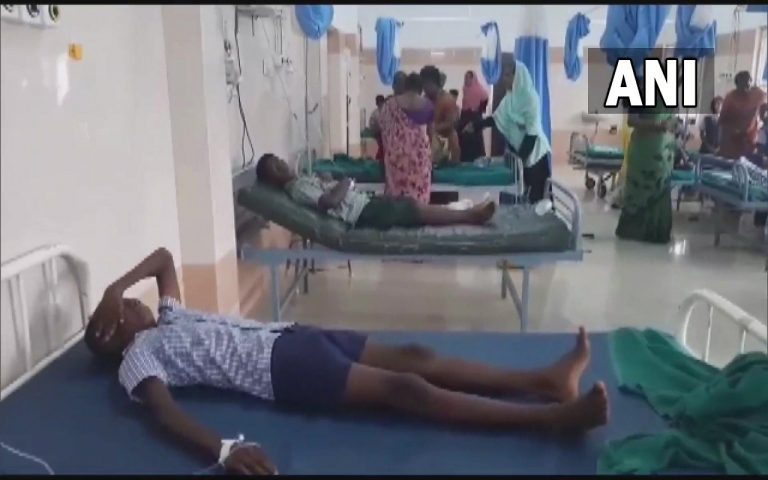 Tamil Nadu: सरकारी स्कूल में अंडे खाने के बाद 12 छात्र बीमार, पेट दर्द की शिकायत के बाद अस्पताल में भर्ती