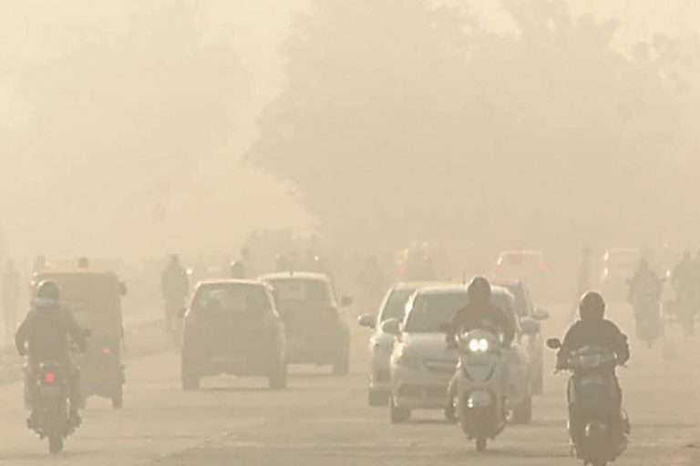 बरेली की हवा में नहीं हो रहा सुधार, प्रदूषण ने बढ़ाई लोगों की मुश्किलें, जानें आज का AQI