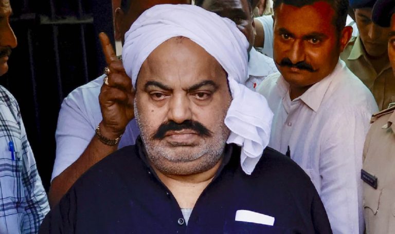बाहुबली अतीक अहमद को उम्रकैद मिलने के बाद पहुंचा साबरमती जेल, कैदी नंबर हुआ अलॉट, जाने और क्या हुआ बदलाव
