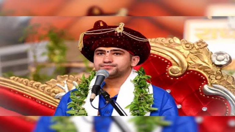बिहार: अदालत तक पहुंचा बागेश्वर बाबा धीरेंद्र शास्त्री पर बयानबाजी का मामला, पप्पू यादव व RJD नेता का आया नाम