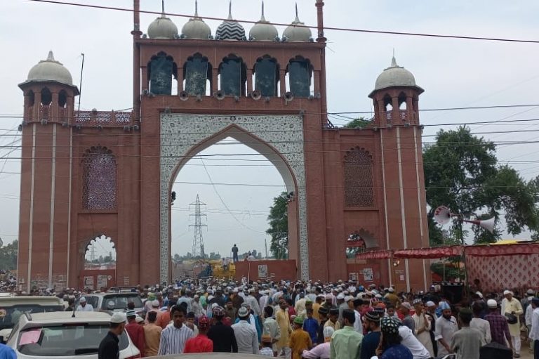 Bareilly News: उर्स-ए-रजवी से लौटने के दौरान सूफी अब्दुल लतीफ नूरी का निधन, दरगाह से हुआ गम का इजहार