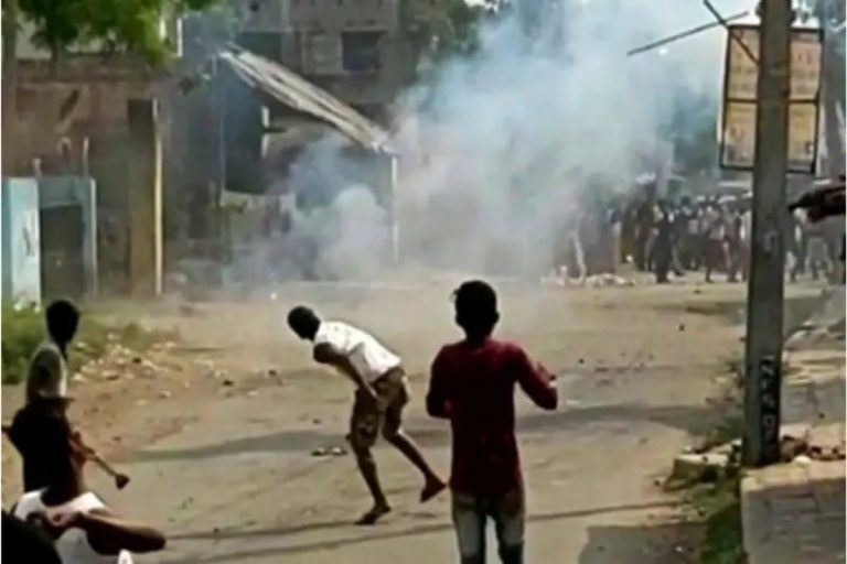 पंचायत चुनाव : तृणमूल और आईएसएफ कार्यकर्ता के बीच झड़प, चली गोलियां