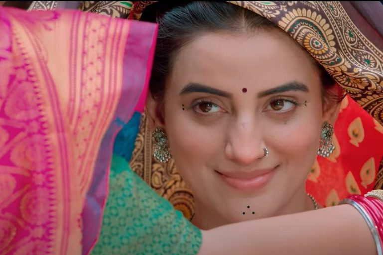 Akshara Trailer: सिर पर पल्लू रख शिक्षा माफिया से लड़ती है अक्षरा सिंह, देखें फिल्म ‘अक्षरा’ का धांसू ट्रेलर